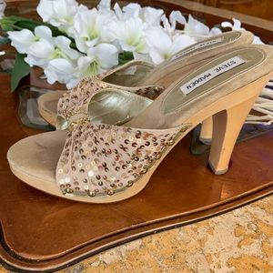 Beautiful Sequin wood sandals